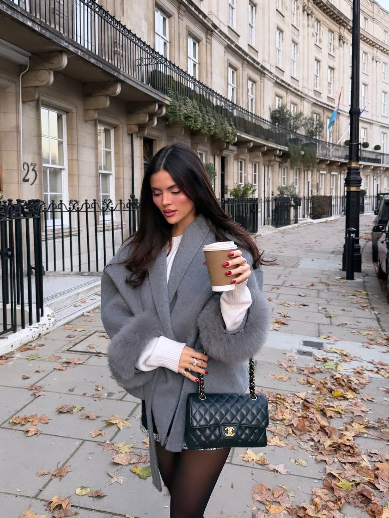 Delina - Cappotto corto di doppia lana merino e polsini in pelliccia di volpe rimovibili