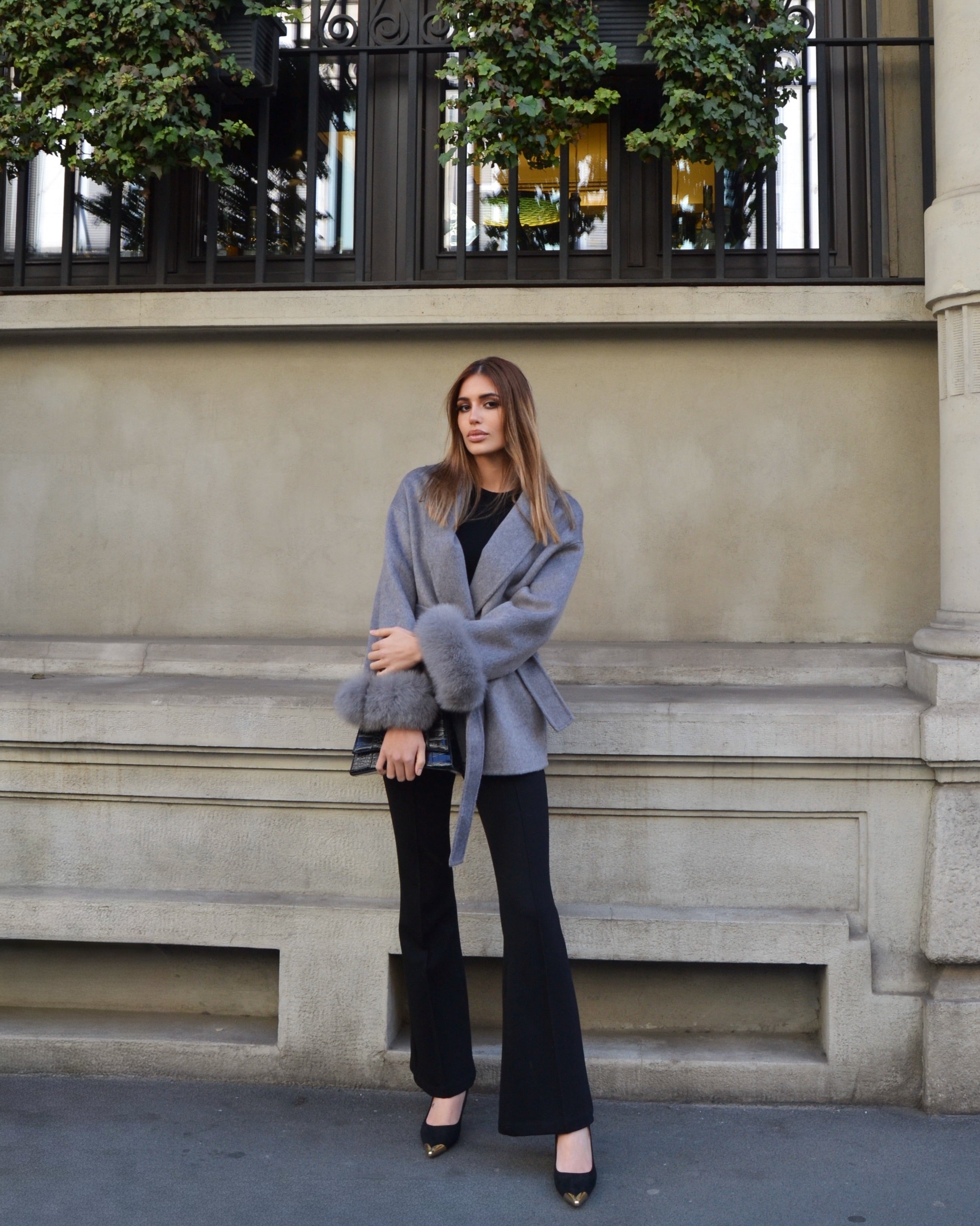 Delina – Cappotto in lana e cashmere con cintura e maniche rimovibili in pelliccia di volpe